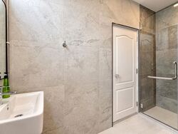 Elizabeth Tower (D9), Apartment #636253161